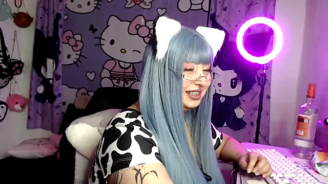 lussyevans24 online show from May 20, 3:36 am