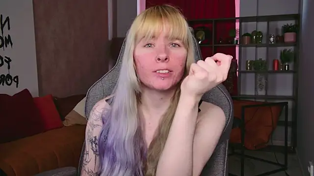LexiWenford online show from June 1, 3:52 am