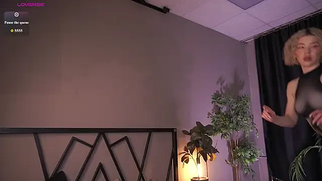 LindaThacker online show from January 17, 4:31 am