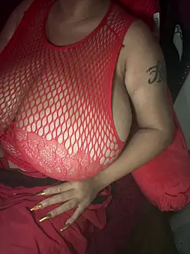 RoxiRedXXX online show from May 14, 11:43 pm