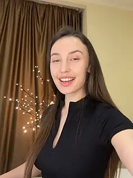 Polli Kiss online show from February 17, 7:46 pm