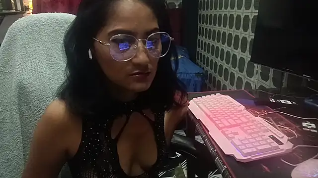 JanethPowell online show from December 13, 9:32 pm