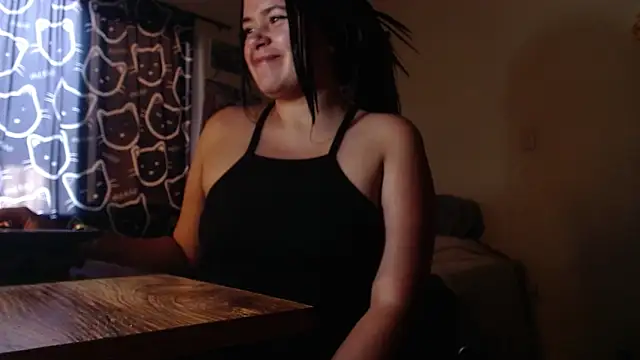 carlajames  online show from February 4, 10:35 pm