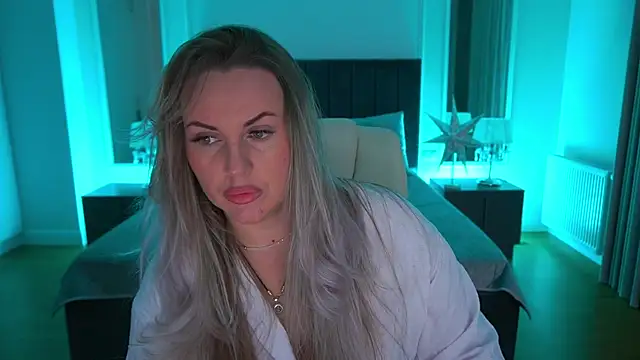 KiraCandyS online show from March 10, 9:08 pm