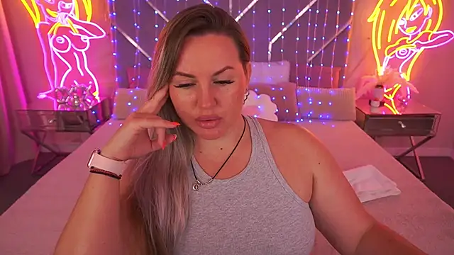 KiraCandyS online show from May 26, 8:41 pm