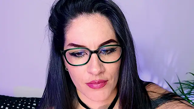 Pamela Rosal online show from May 7, 1:10 am