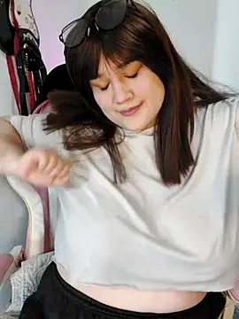 ItsNaiixa online show from November 1, 8:46 pm