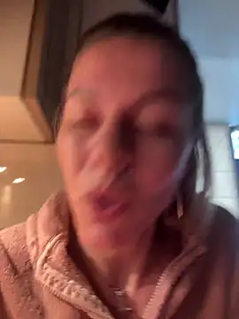 tanyagrey online show from December 16, 8:53 am