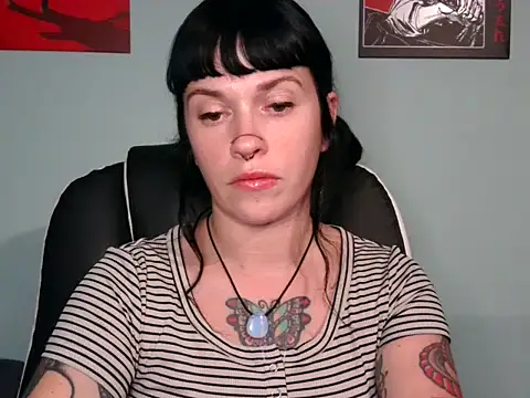 Snapshot of Marcelinegoddess chatting on October 25, 3:36 am Marcelinegoddess online show from October 25, 3:36 am