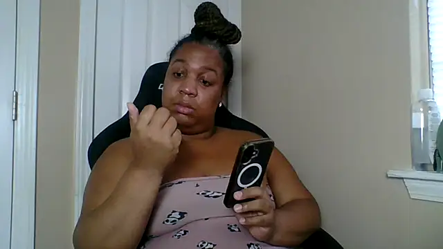 Badgirlbrittt online show from December 18, 7:51 pm