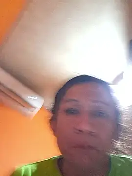 miicheele32 online show from October 14, 8:39 am