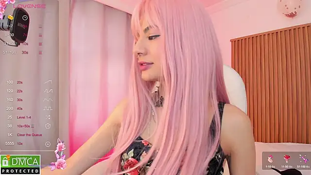 sophiecherry  online show from October 16, 9:06 pm