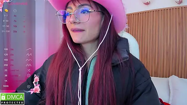 sophiecherry  online show from October 15, 8:33 pm