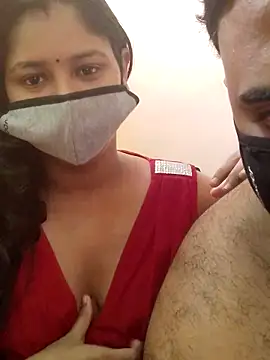 IND COUPLE1 online show from March 18, 6:07 am