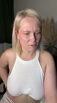 Charming Daphny online show from May 16, 7:22 am