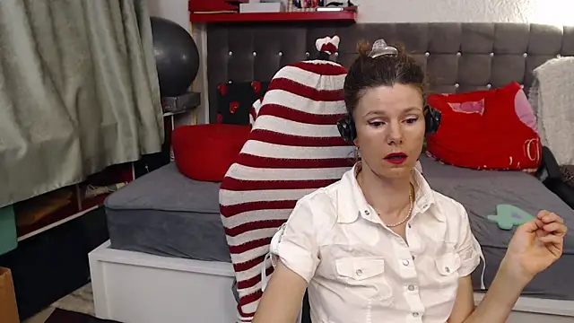 kellyterapy online show from May 4, 10:46 pm