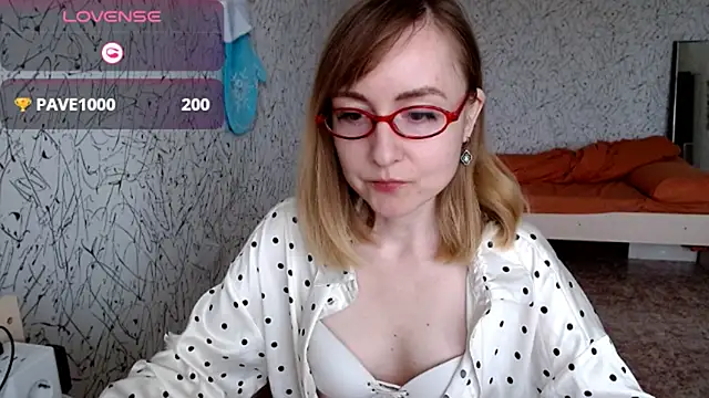 Athena Richards online show from May 24, 9:52 am