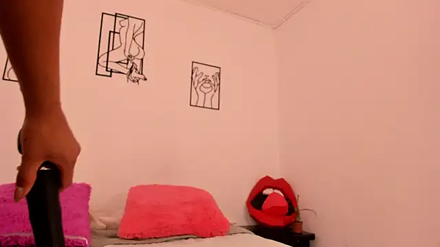 ari amisi online show from November 27, 4:43 pm