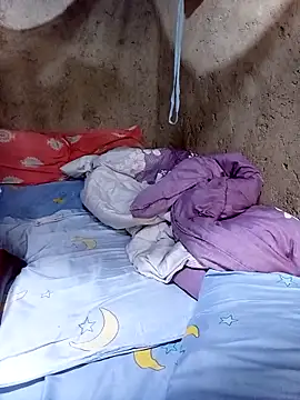 pretty prickle online show from February 20, 8:27 am