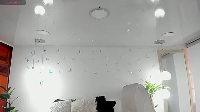  Antonnela  online show from March 8, 2:43 pm