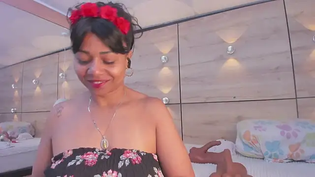 martina touss online show from November 29, 1:37 pm