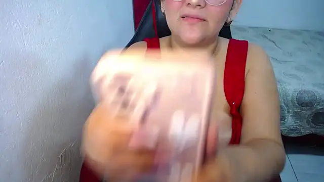 loly bigbooty4u online show from March 22, 5:13 am