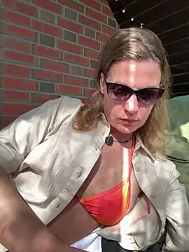 ilucyme online show from May 31, 2:01 pm