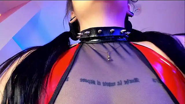 DanielaRuizz online show from October 16, 6:49 am