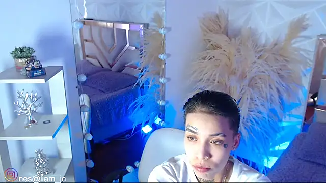 Jonesliam23 online show from February 12, 7:15 pm