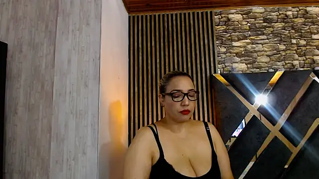 marie hss online show from May 25, 8:41 pm