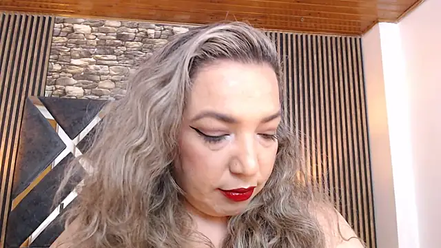 marie hss online show from May 12, 8:04 pm