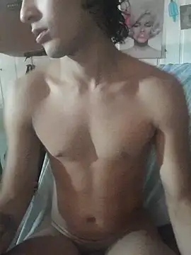 pedrodavid  online show from May 5, 9:07 pm