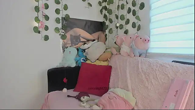 moonliiiight1 online show from May 14, 4:02 pm