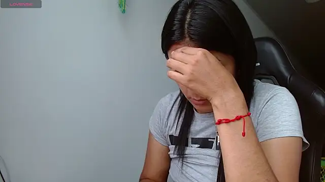 Snapshot of danna_peterson1 chatting on October 23, 8:48 pm danna peterson1 online show from October 23, 8:48 pm