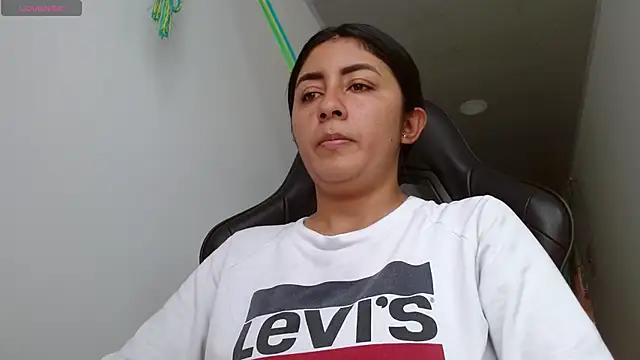 Snapshot of danna_peterson1 chatting on October 28, 6:03 pm danna peterson1 online show from October 28, 6:03 pm