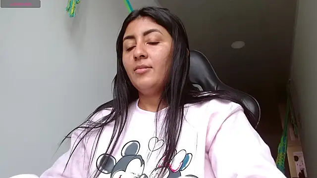 Snapshot of danna_peterson1 chatting on October 29, 6:10 pm danna peterson1 online show from October 29, 6:10 pm