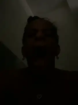 AlexaWarner online show from May 20, 3:42 pm