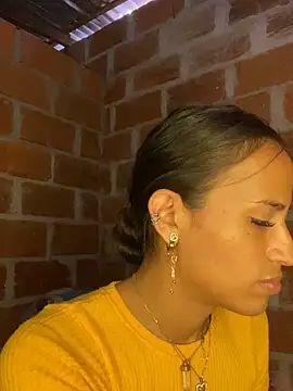 AlexaWarner online show from March 19, 4:22 pm