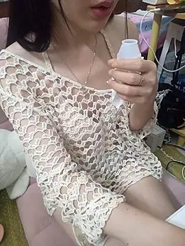 Snapshot of Lovely_kute chatting on October 1, 10:59 pm Lovely kute online show from October 1, 10:59 pm