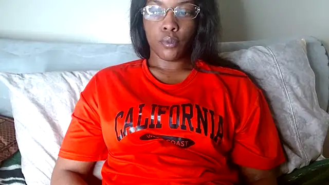 CaramelGoddessxoxo online show from March 26, 1:30 am