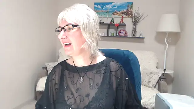 FleurMays online show from May 14, 6:08 am