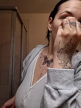 Jujuicy 97 online show from March 8, 7:34 am