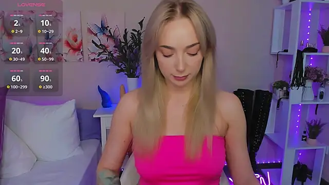 MissLisaX online show from March 30, 10:15 am