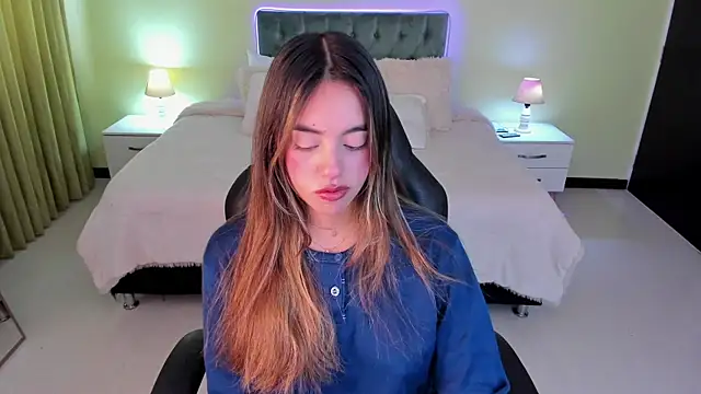  Charlotte evans 1 online show from April 5, 12:37 pm