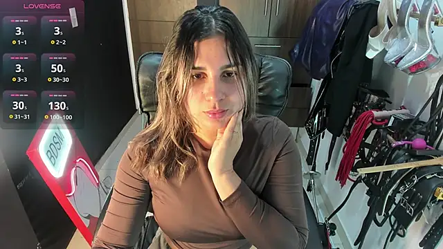 Snapshot of violet_bdsmx chatting on October 3, 11:32 pm violet bdsmx online show from October 3, 11:32 pm
