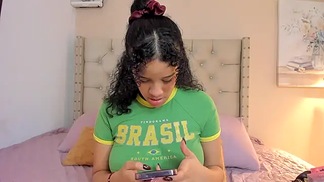 vanesasexyhot21 online show from May 15, 1:54 am