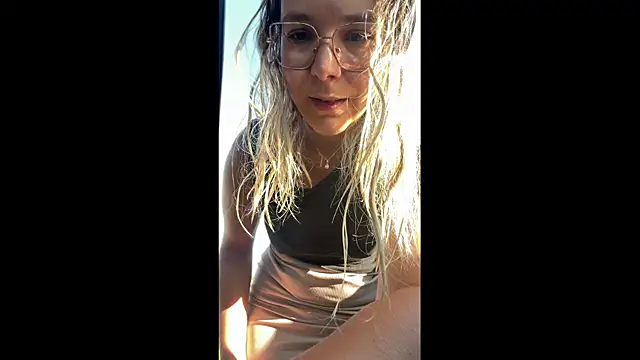 EmyLana online show from May 23, 6:34 am