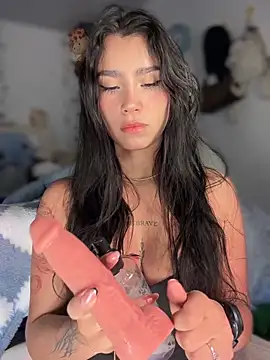 -Loren- online show from May 7, 12:31 pm