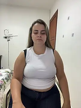 Im Amelia online show from May 5, 9:07 pm