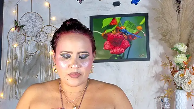 Kyara Queen online show from May 21, 6:50 pm